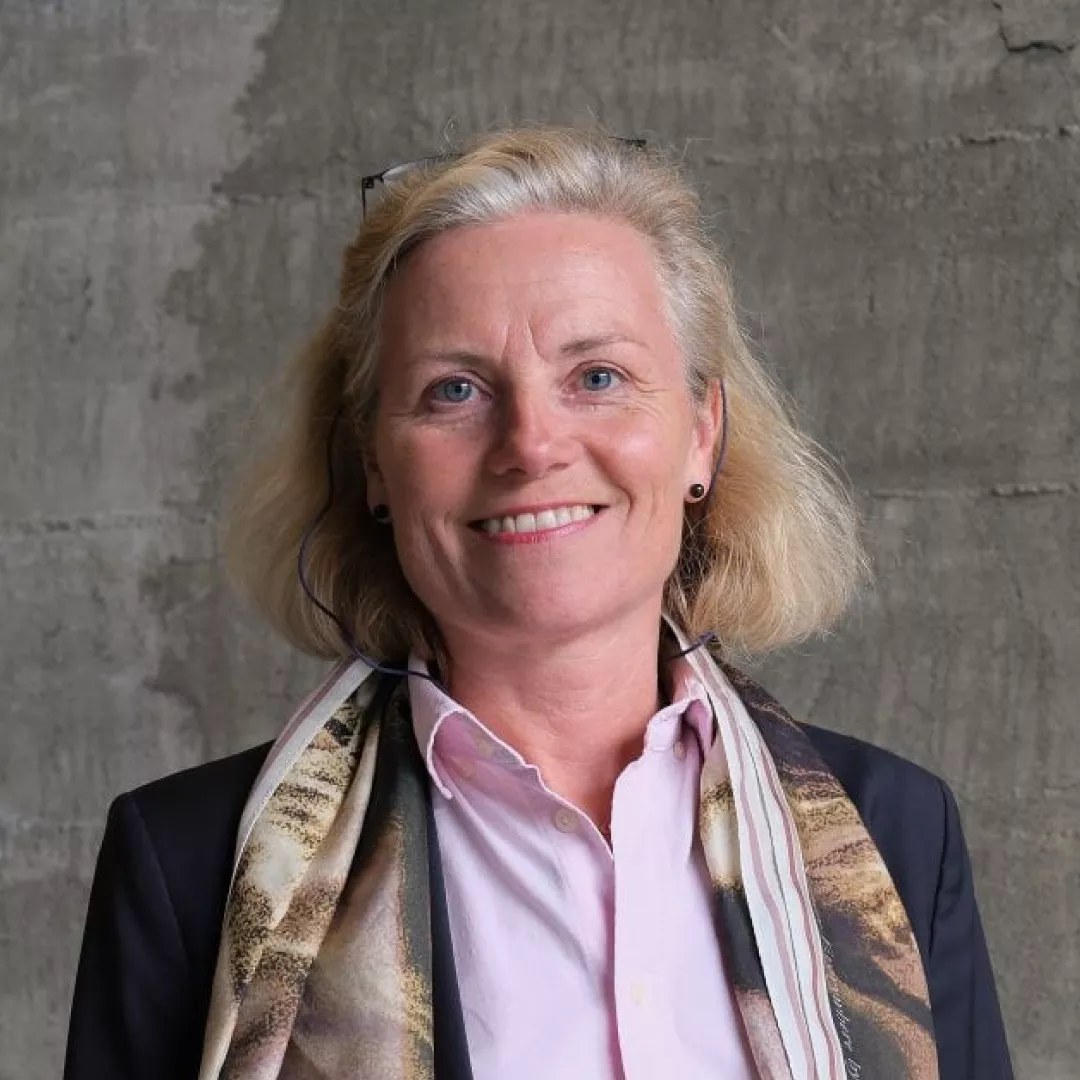 laurence1x1-69130e51e89a5 laurence1x1-69130e51e89a5